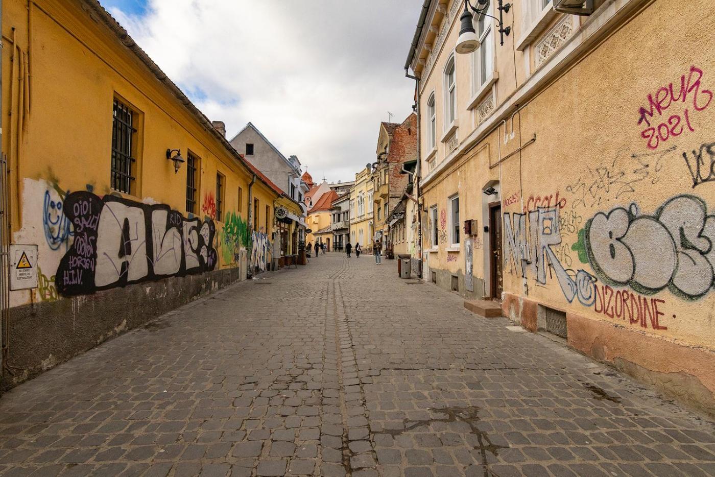 Old Town By Mm Host Appartement Braşov Buitenkant foto