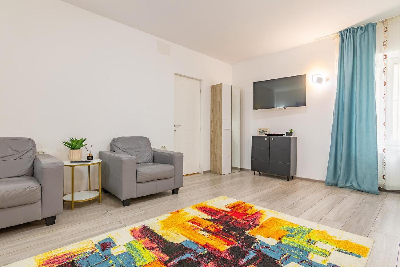 Old Town By Mm Host Appartement Braşov Buitenkant foto