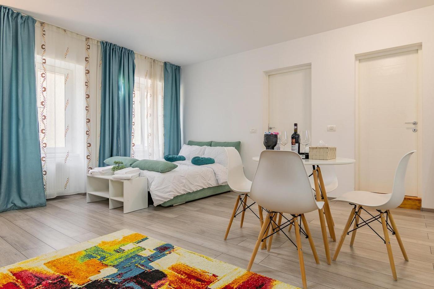 Old Town By Mm Host Appartement Braşov Buitenkant foto