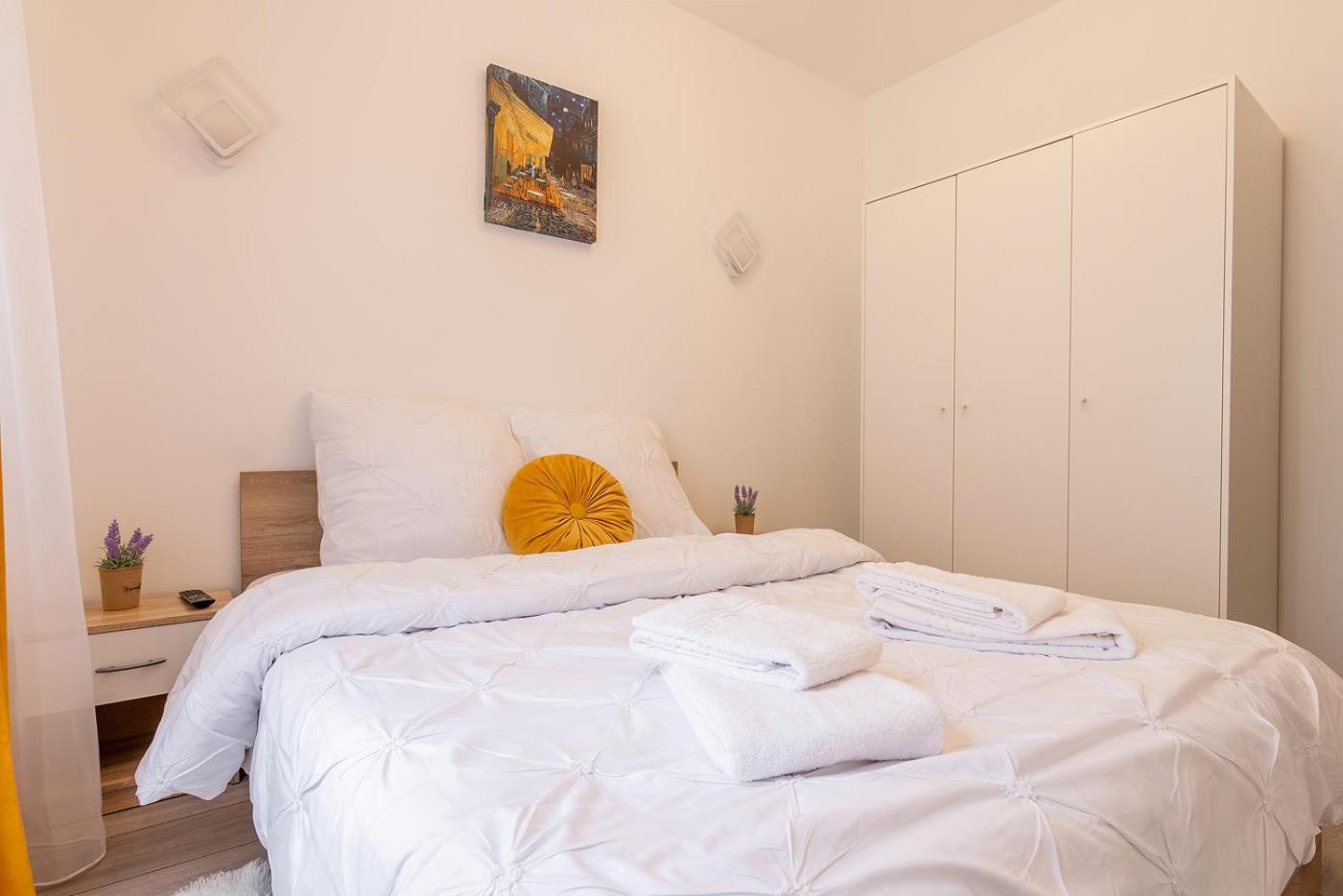 Old Town By Mm Host Appartement Braşov Buitenkant foto